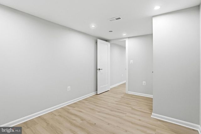 6420 SPRING TER, Falls Church, VA 22042