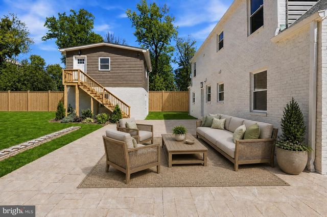 6420 SPRING TER, Falls Church, VA 22042