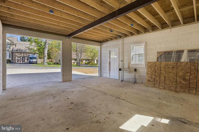 6420 SPRING TER, Falls Church, VA 22042