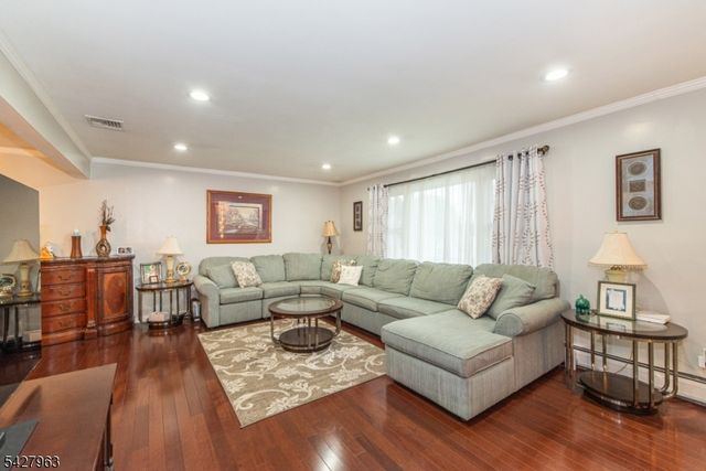 53 N Hillside Ave, Roxbury Twp., NJ 07847