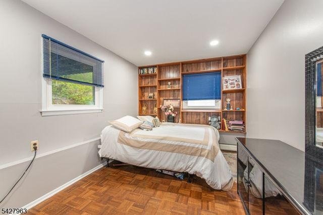 53 N Hillside Ave, Roxbury Twp., NJ 07847