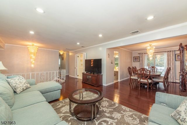53 N Hillside Ave, Roxbury Twp., NJ 07847