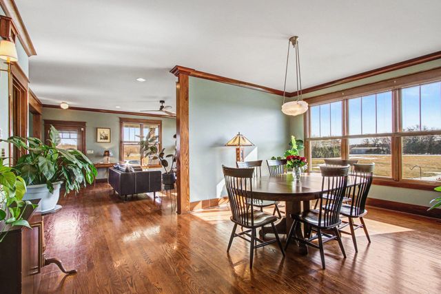 84 S 410 W, Valparaiso, IN 46385