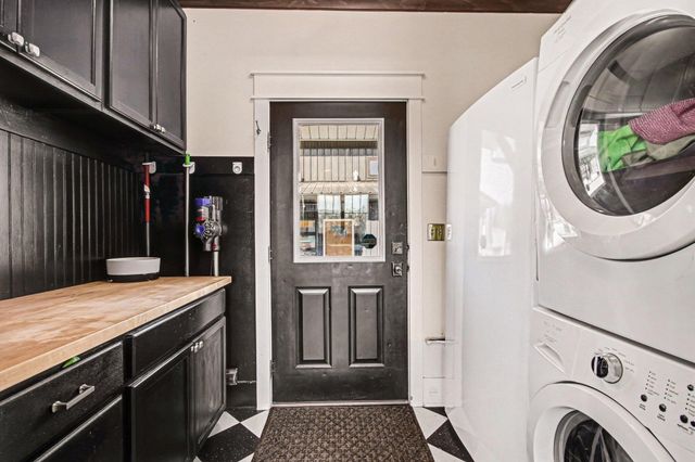 84 S 410 W, Valparaiso, IN 46385