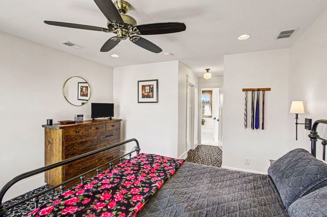 84 S 410 W, Valparaiso, IN 46385