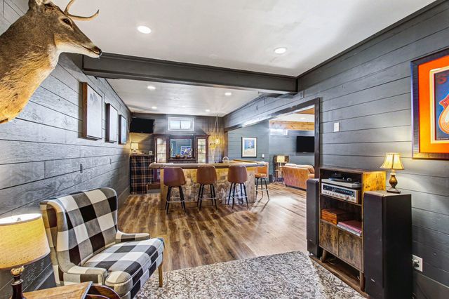 84 S 410 W, Valparaiso, IN 46385