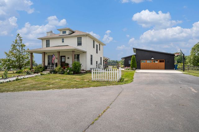 84 S 410 W, Valparaiso, IN 46385