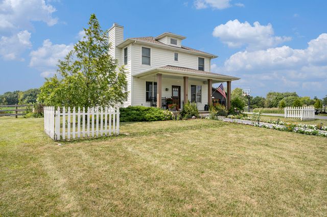 84 S 410 W, Valparaiso, IN 46385