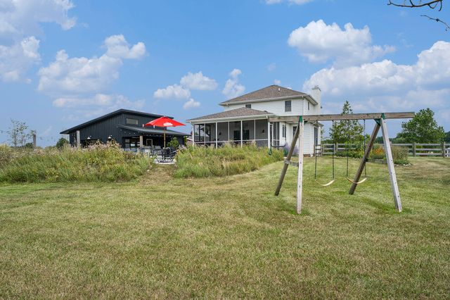 84 S 410 W, Valparaiso, IN 46385