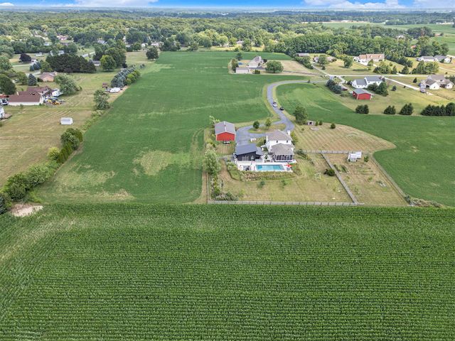 84 S 410 W, Valparaiso, IN 46385