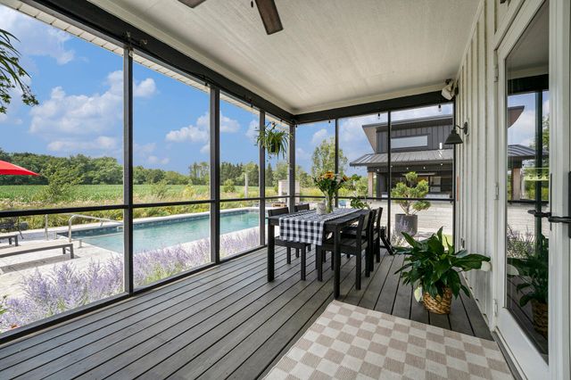 84 S 410 W, Valparaiso, IN 46385