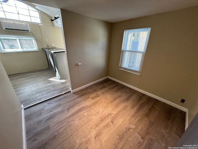 1000 KAYTON AVE, San Antonio, TX 78210