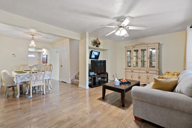 3836 Laura Leigh Drive, Friendswood, TX 77546