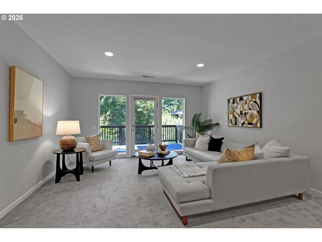 5144 Sw HEWETT Blvd, Portland, OR 97221