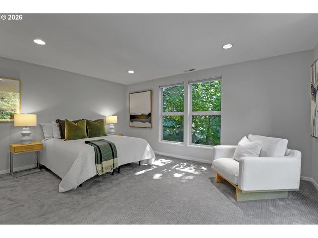 5144 Sw HEWETT Blvd, Portland, OR 97221