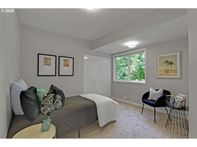5144 Sw HEWETT Blvd, Portland, OR 97221