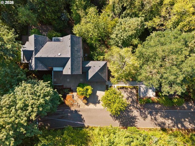 5144 Sw HEWETT Blvd, Portland, OR 97221