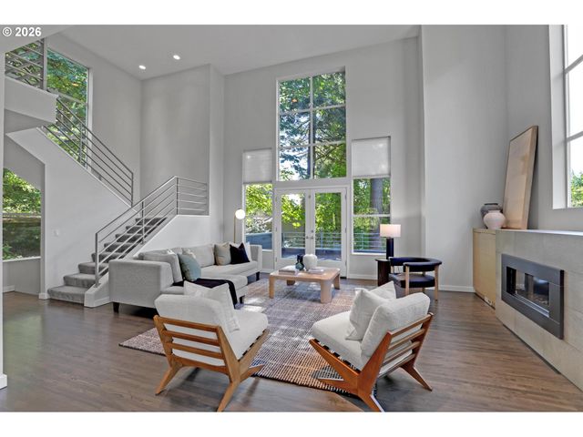 5144 Sw HEWETT Blvd, Portland, OR 97221