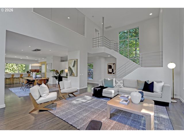 5144 Sw HEWETT Blvd, Portland, OR 97221