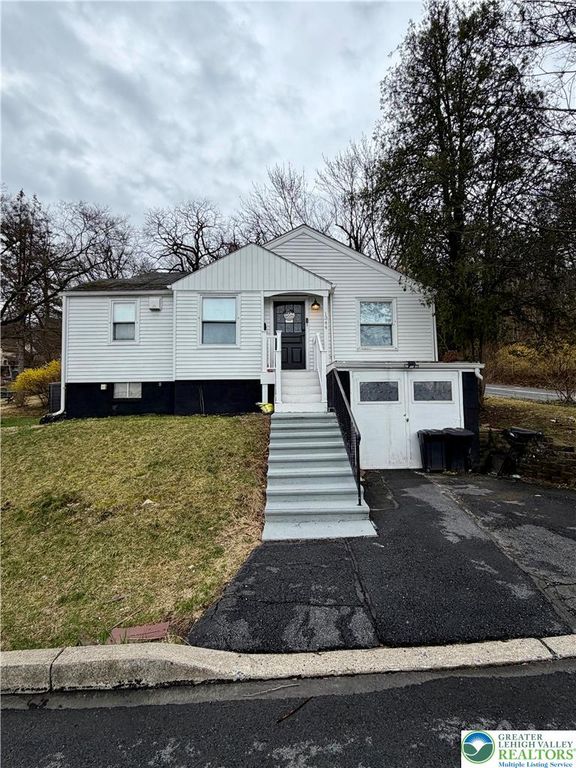 1344 Moravia Street, Fountain Hill Boro, PA 18015