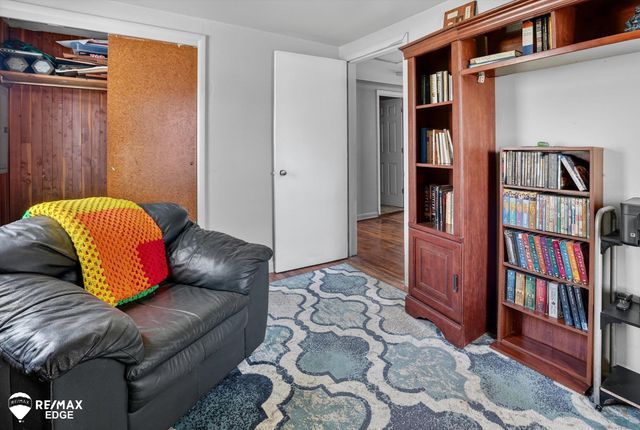 1388 Transue Avenue, Burton, MI 48509