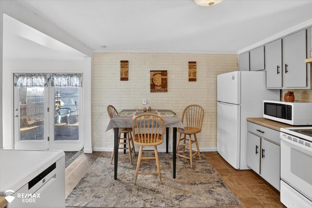 1388 Transue Avenue, Burton, MI 48509