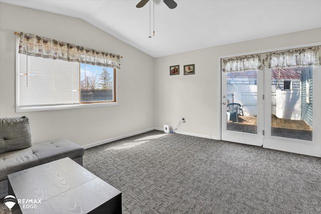 1388 Transue Avenue, Burton, MI 48509