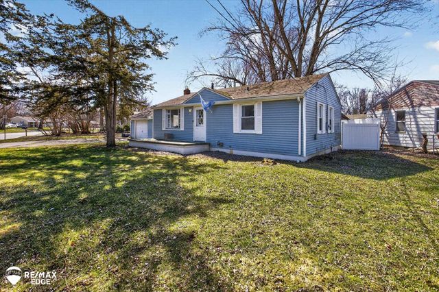 1388 Transue Avenue, Burton, MI 48509