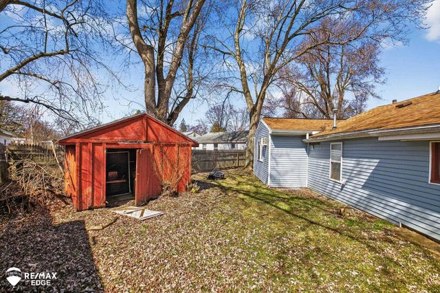 1388 Transue Avenue, Burton, MI 48509