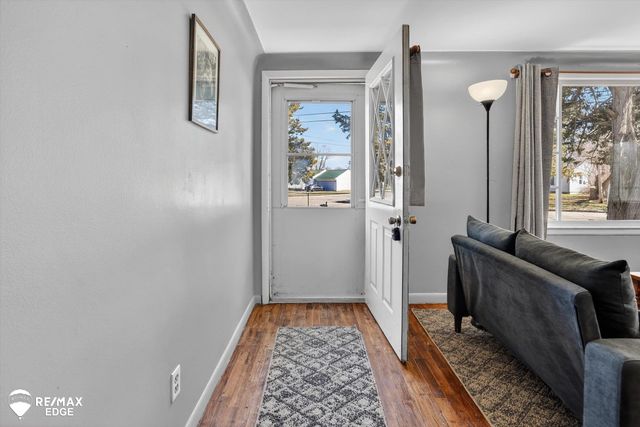 1388 Transue Avenue, Burton, MI 48509