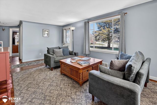 1388 Transue Avenue, Burton, MI 48509