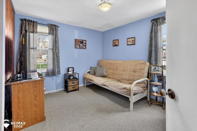 1388 Transue Avenue, Burton, MI 48509