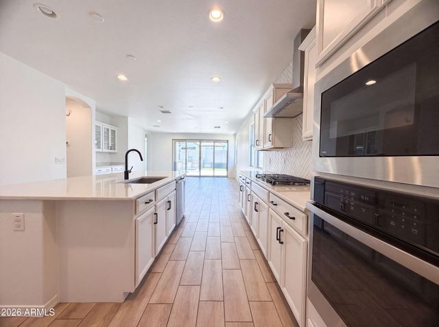 2831 W RAINBOW Drive, San Tan Valley, AZ 85144