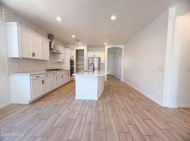 2831 W RAINBOW Drive, San Tan Valley, AZ 85144