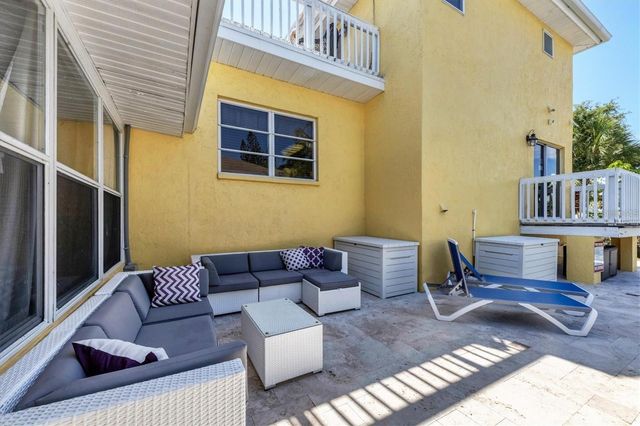 301 AVENIDA MADERA A, Sarasota, FL 34242