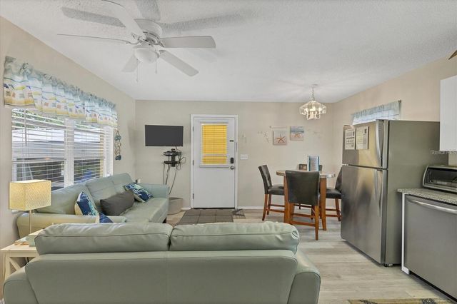301 AVENIDA MADERA A, Sarasota, FL 34242
