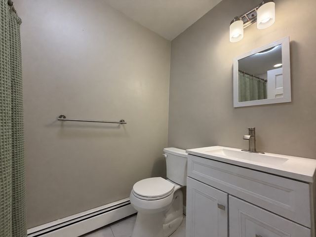 5 Beale St 3, Boston, MA 02124