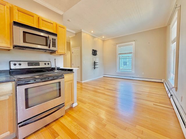 5 Beale St 3, Boston, MA 02124