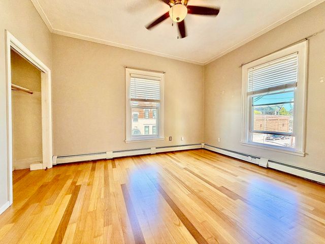 5 Beale St 3, Boston, MA 02124