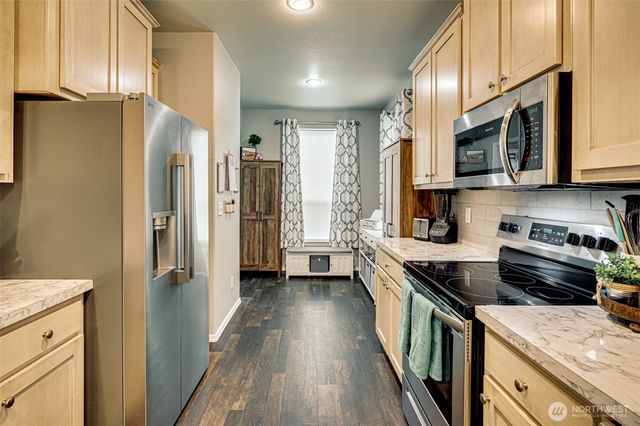 1020 Harmony Drive, Longview, WA 98632