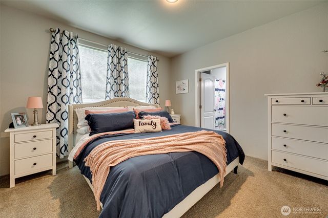 1020 Harmony Drive, Longview, WA 98632