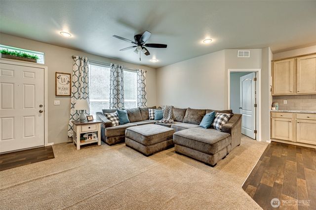 1020 Harmony Drive, Longview, WA 98632