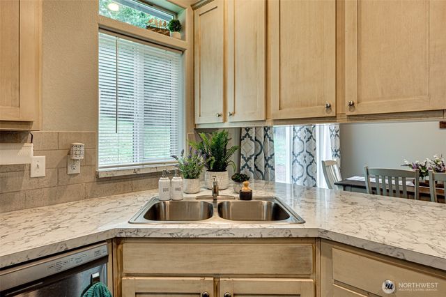 1020 Harmony Drive, Longview, WA 98632