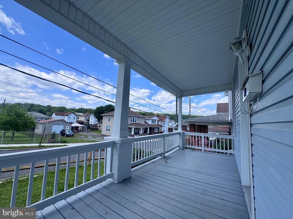 Image 11 of property listing at 31 MARION ST, Cumberland, MD 21502