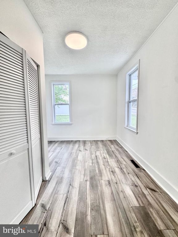 Image 15 of property listing at 31 MARION ST, Cumberland, MD 21502