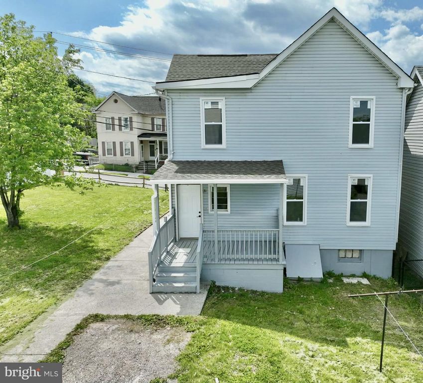 Image 5 of property listing at 31 MARION ST, Cumberland, MD 21502