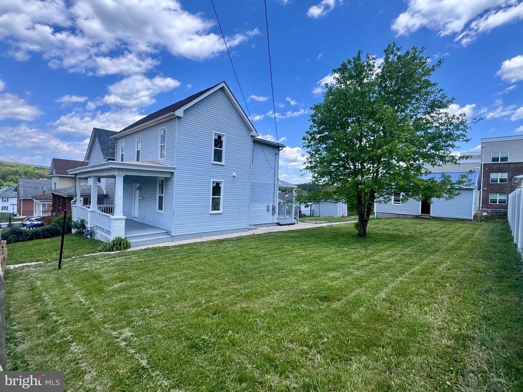 Image 7 of property listing at 31 MARION ST, Cumberland, MD 21502