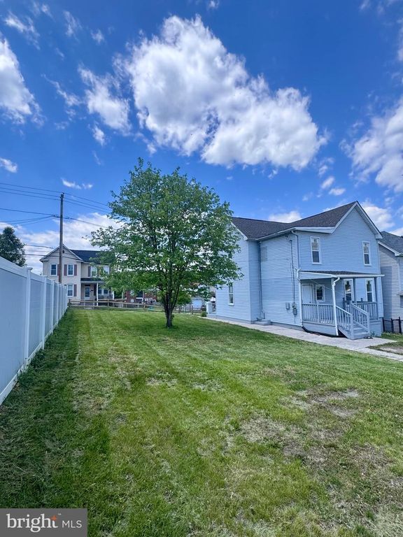 Image 8 of property listing at 31 MARION ST, Cumberland, MD 21502