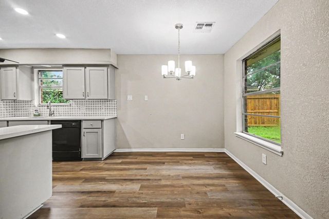 3810 Clover Drive, Alvin, TX 77511