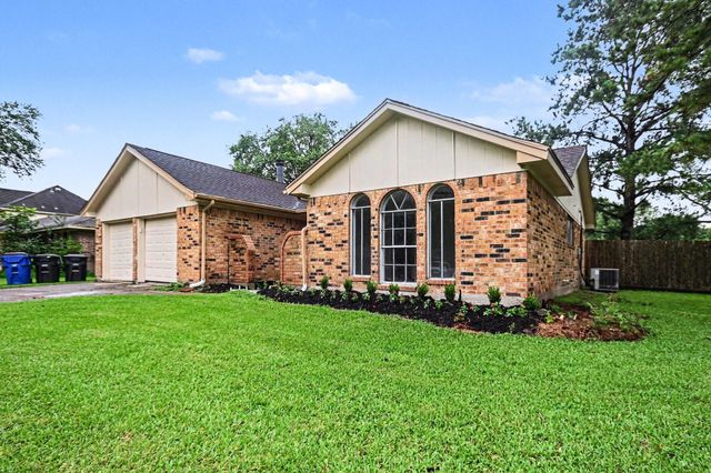 3810 Clover Drive, Alvin, TX 77511
